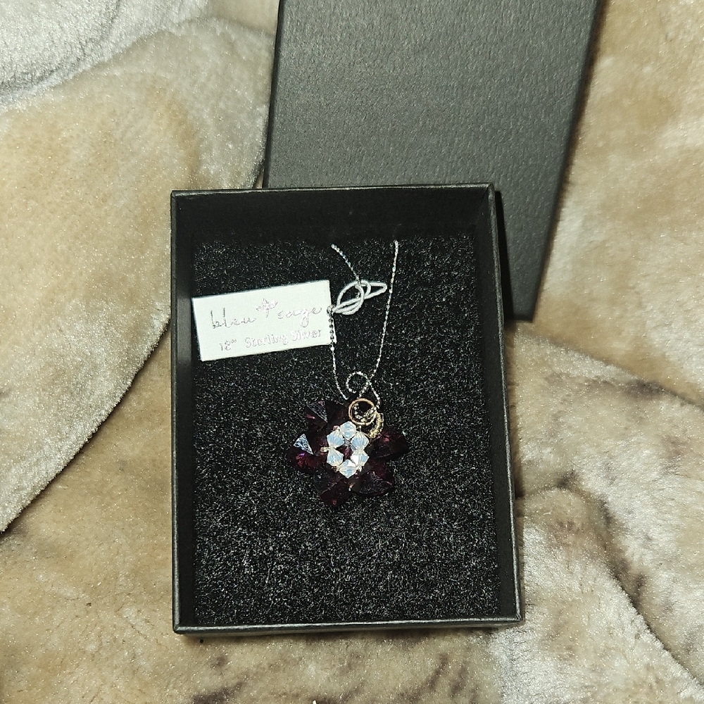 Elegant Silver and Purple Pendant Necklace